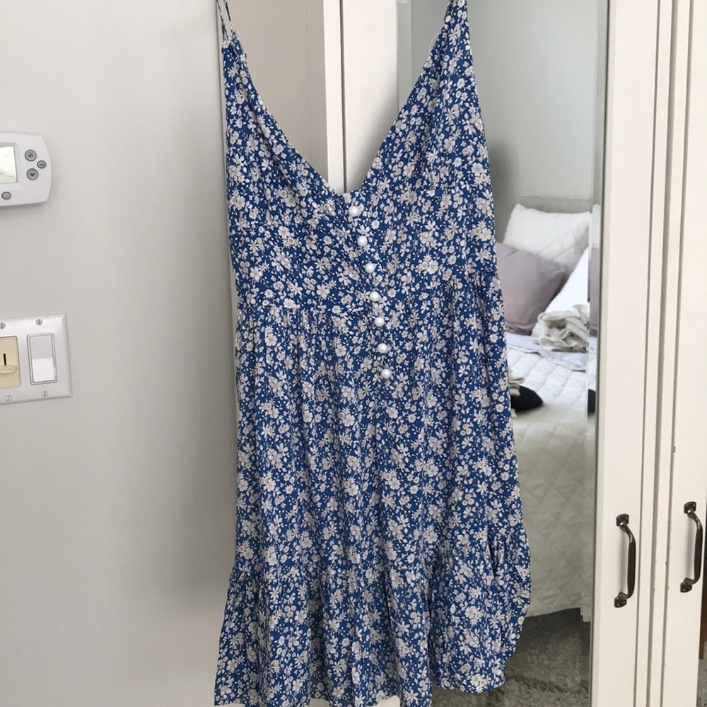 Cute flowy summer flower print dress